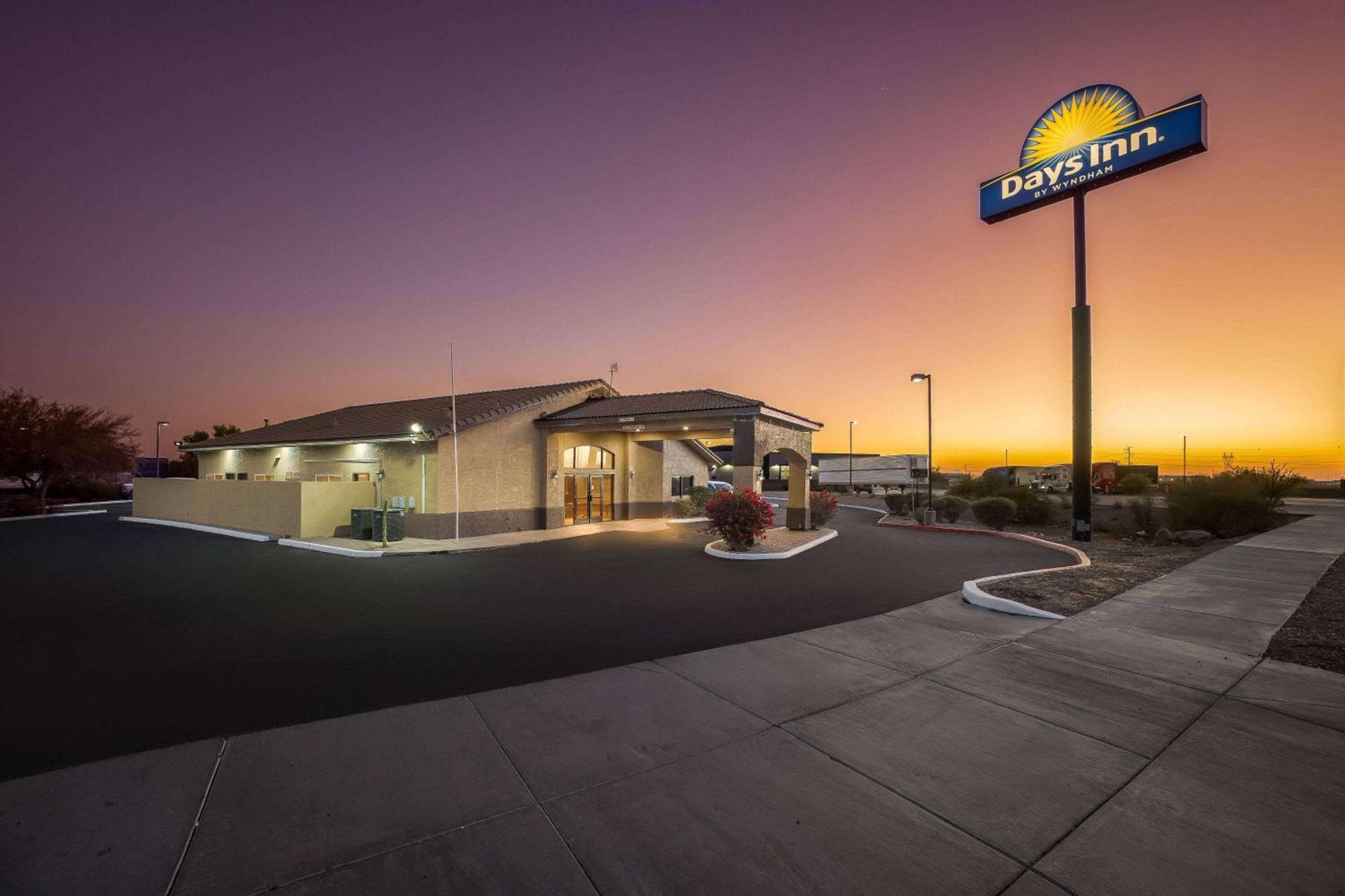 Days Inn By Wyndham Buckeye Exterior foto