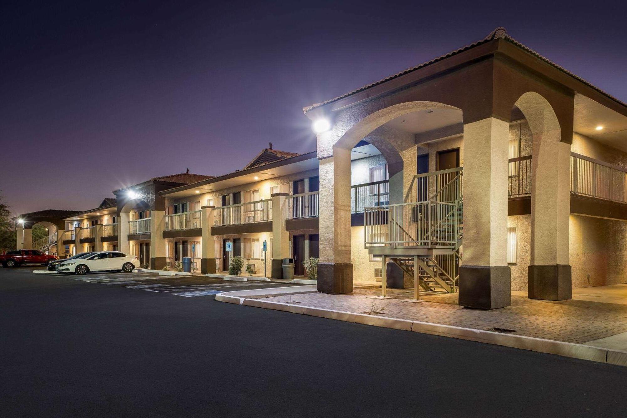 Days Inn By Wyndham Buckeye Exterior foto